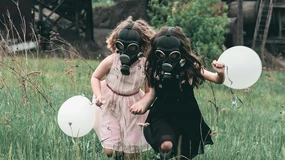 Zwolnienie pracownika za narobienie wstydu firmie w internecie powinno być proste, a nie jest