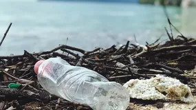 Musisz oduczyć się zgniatania butelek. Bo inaczej będziesz miał problem