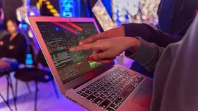 Saxo Bank ostrzega przed nową falą oszustów