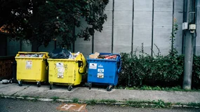 Jeżeli nie segregujesz śmieci, mieszkańcy mogą donieść na ciebie na grupach lokatorskich