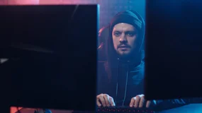 Cyberprzestępcy mają działy HR i helpdesk. Pięć mitów o cyberbezpieczeństwie, które usypiają czujność biznesu 