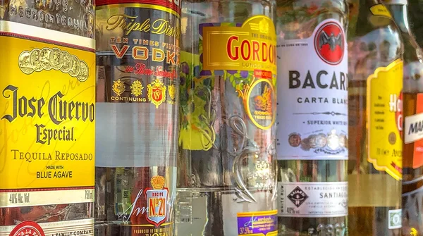 Alkohol ma być niewidoczny na sklepowych półkach. Jest apel do Ministerstwa Zdrowia