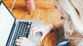 Polska wyszła z KSeF przed szereg. Nasi sąsiedzi nie palą się do wdrożenia systemu u siebie