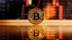 Bitcoin może spaść do poziomu 50 tys. dolarów. Ekonomiści drastycznie tną prognozy