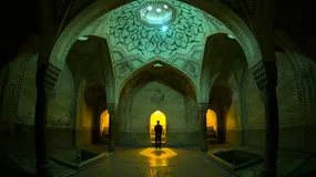 Benzyna po 8 zł, raty w górę, drożyzna w sklepach. Tyle może kosztować nas konflikt z Iranem