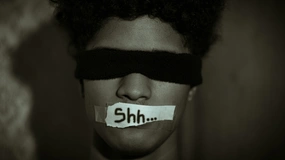 USA chce walczyć o wolny internet w UE. Niech zaczną od cenzurowania słów przez amerykańskie big techy