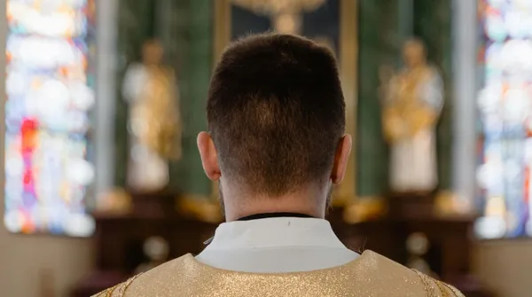 Nawet ateista może udzielić chrztu. Wystarczy spełnić trzy warunki