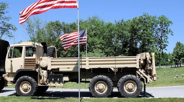 Ropa powyżej 100 dolarów, a Polacy właśnie stracili szansę na tańsze mieszkania