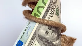 4,30 zł za euro? Ekonomiści PKO BP ostrzegają przed czarnym scenariuszem