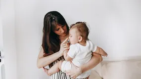 Koniec z „byciem gościem u taty" po rozwodzie rodziców. Ten model opieki stawia dziecko na pierwszym miejscu