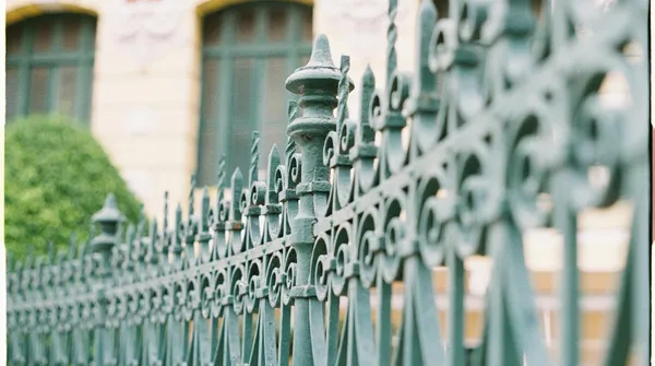 Pierwsze wyroki w sprawie „podatku od płotów" już zapadły. Nie ucieszą przedsiębiorców