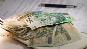 Polski rząd już oficjalnie zaleca trzymanie gotówki w domu