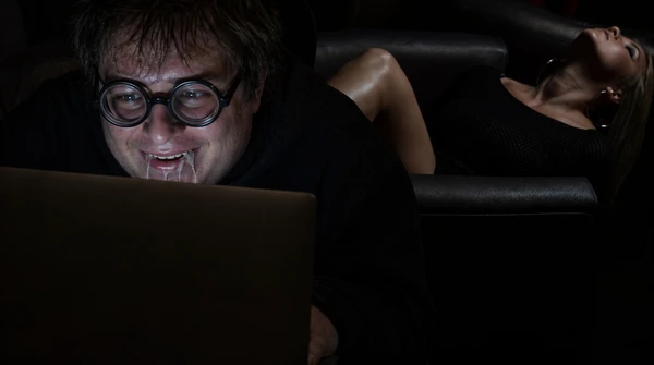 Administrator, programista, moderator. Kto jeszcze może pójść siedzieć za stronę taką jak Roksa?