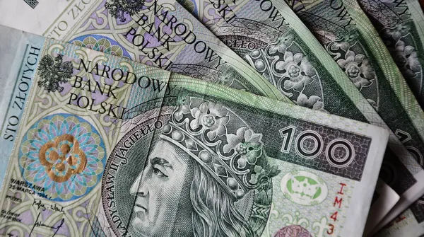 Dlaczego polscy inwestorzy coraz częściej wybierają globalne rynki akcji zamiast tradycyjnych lokat bankowych