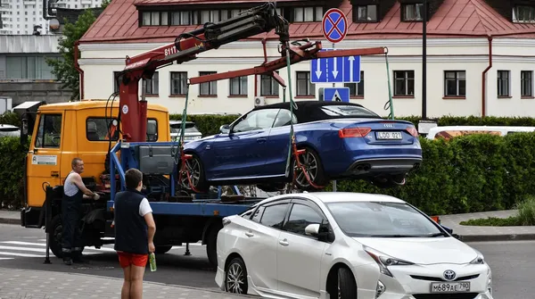 Twój samochód może wylądować na lawecie. Nawet gdy stoi w dozwolonym miejscu