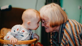 Babcia dała wnukowi 25 000 zł na komunię. Skarbówka może zażądać 6 250 zł