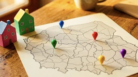 Sprawdź, gdzie opłaca się kupić mieszkanie, a gdzie lepiej wynajmować. Różnice są spore