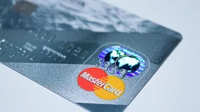 Nie czekaj z dowodem osobistym na ostatnią chwilę. Bank może zablokować twoje konto