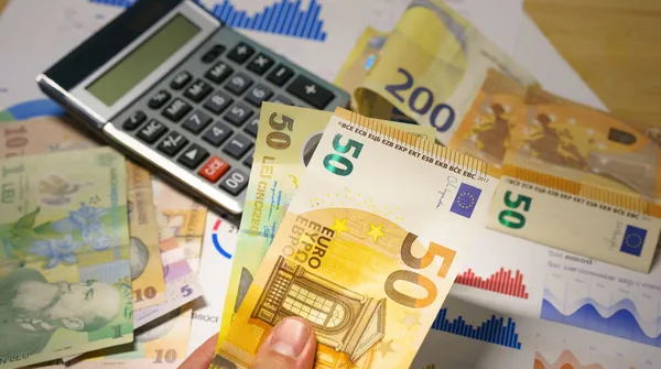 Klienci Cinkciarz.pl mogą odzyskać tylko 10 proc. wpłat. Wyjaśniamy, skąd ta granica