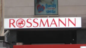 Nie zdążysz na promocję w Rossmannie? Można ją przedłużyć. Ten sprytny trik kosztuje tylko 25 groszy