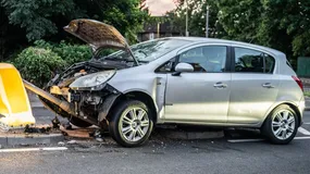 Po stłuczce czuł się świetnie, rano nie mógł wstać z łóżka. Ubezpieczyciel nie wypłacił ani złotówki