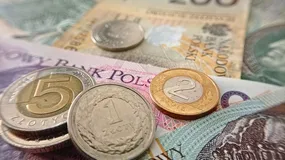 Masz w portfelu podarty banknot? Od tego zależy, czy odzyskasz całą kwotę