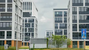 Miliony właścicieli budynków dostały pięć lat. Jest jeden haczyk