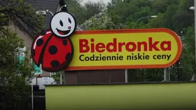 Szok! Biedronka na Słowacji wygląda normalnie. Są szerokie alejki i brak walających się palet