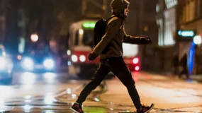 4220 potrąceń pieszych w rok. Jeden tani gadżet realnie zwiększa twoje szanse