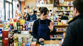 Sprzedawca może odmówić sprzedaży towaru. Przynajmniej w kilku przypadkach