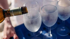 Sprzedają domowe wina i nalewki na OLX. Nie wiedzą, że grożą za to nawet 3 lata więzienia