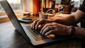 Od 1 października każda firma z CEIDG musi mieć skrzynkę do e-Doręczeń. Ostatnie dni na formalności