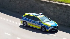 Miałeś stłuczkę nie ze swojej winy? W tych 5 sytuacjach dzwoń na policję