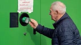 Kurier Żabki zabierze 4 worki butelek i odda kaucję na konto. Chcę tego w całej Polsce