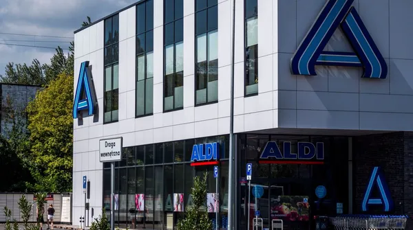 Aldi otworzy sklepy w niedziele. Pracownicy dostaną premię albo dzień wolny