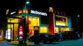 AI ustala ceny w McDonald's. Nowy model cenowy sieci budzi kontrowersje