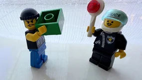 Kradł LEGO w całej Polsce? Zamiast mandatu grozi mu nawet 5 lat więzienia