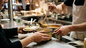 Zmiany w restauracjach od 2027. Klient będzie mógł przyjść z własnym pojemnikiem